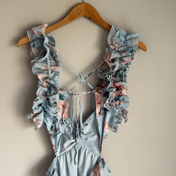 NEW Petal and Pup Women's Lucah Frill Shoulder Maxi Dress Large - Picture 6 of 13